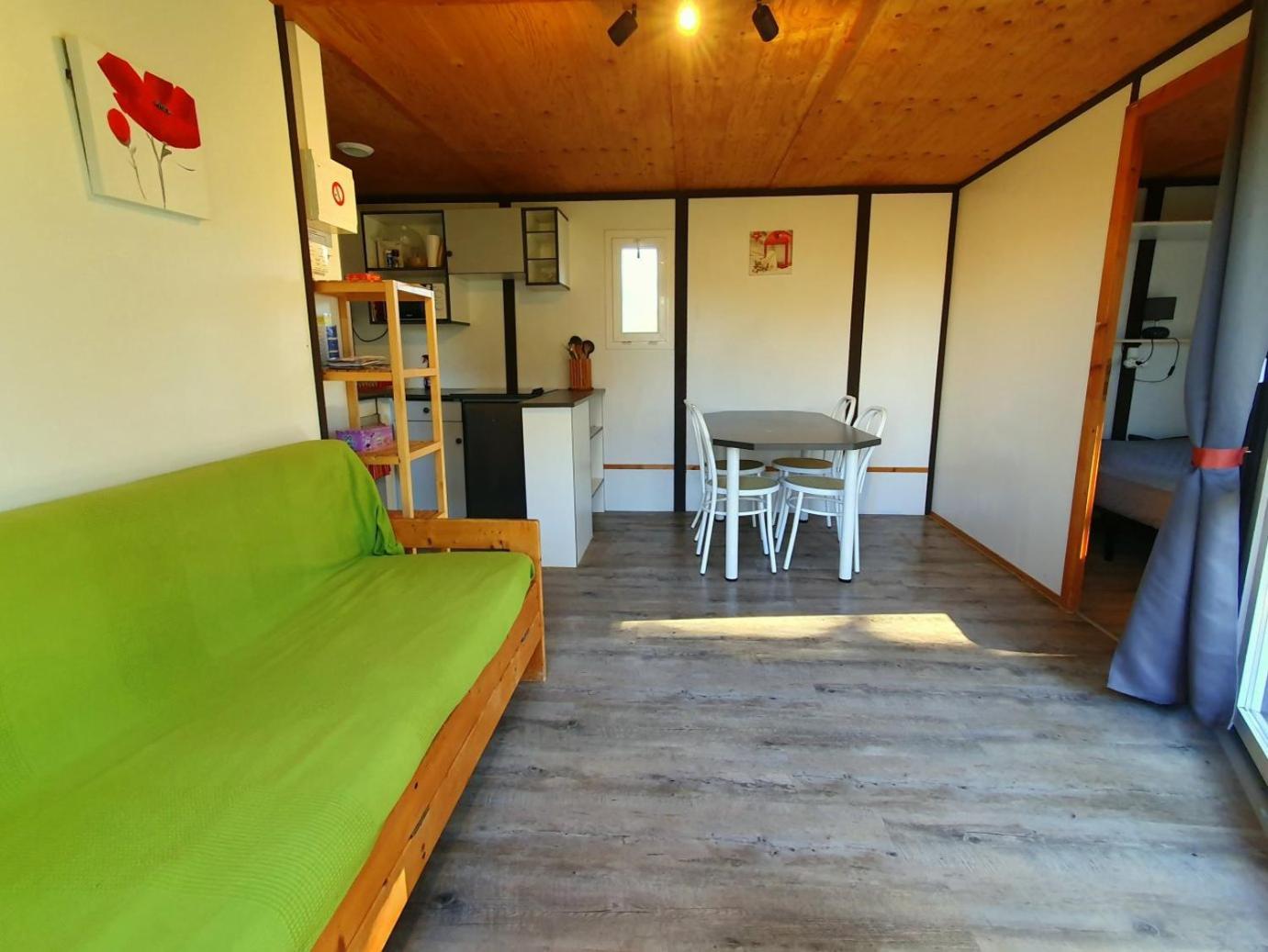 Les Chalets Du Quignon Autry-le-Chatel Ngoại thất bức ảnh